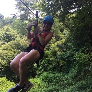 Meet your Posher, Elly